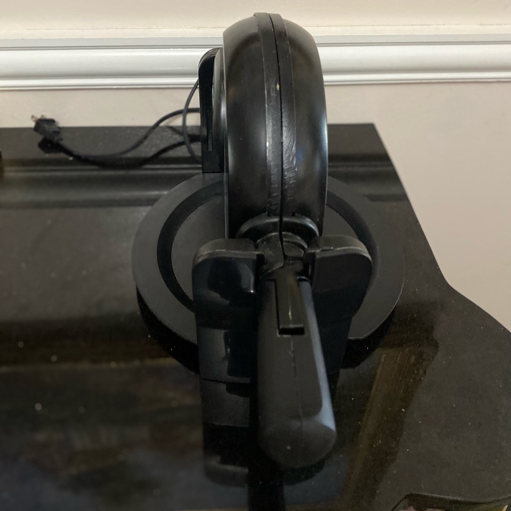 Bella Rotating Waffle Maker - Picture 9 of 12